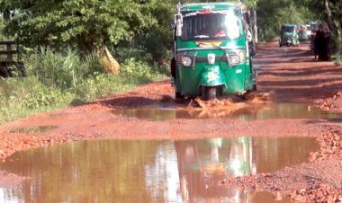 চার কিলোমিটার রাস্তা এখন দুর্ভোগের জলকাঁদা পথ