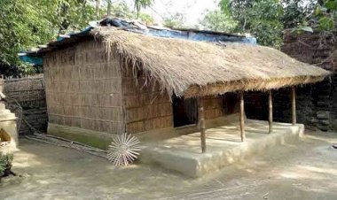 হারিয়ে যাচ্ছে ছনের ঘর