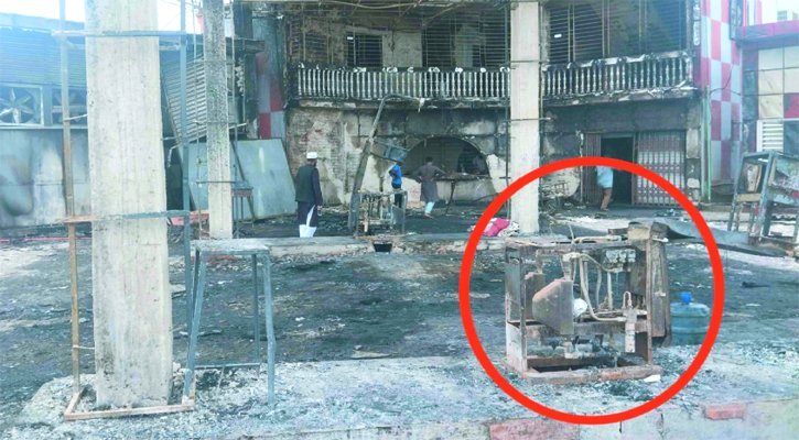 সিএনজি পাম্পে বিস্ফোরণের রহস্য ঘিরে দ্বন্দ্ব