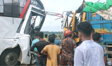 মহাসড়কে ফের ঝরল তিন প্রাণ