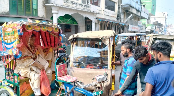 নগরে নতুন সংযোজন ‘বৈধ অটোরিকশা’