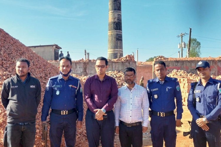 অবৈধ ইটভাটায় ভ্রাম্যমাণ আদালতের জরিমানা