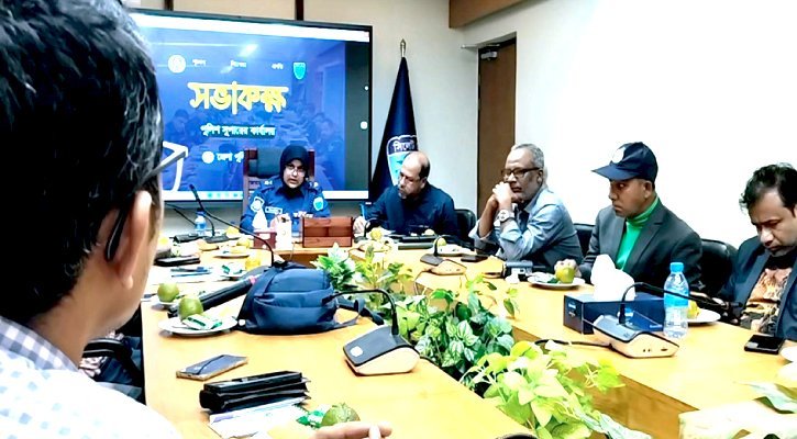 মানবপাচার মামলায় হাসান মোল্লা পিতা ও বোনসহ আসামি আটজন